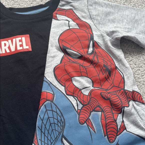 NWOT Marvel Spider-Man T-Shirt - Picture 2 of 4
